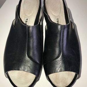 TSUBO WEDGE SANDALS Gently USED